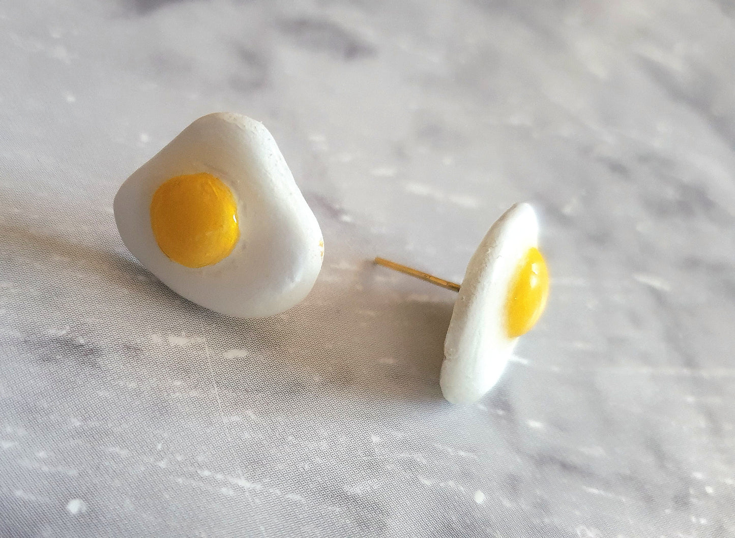 Fried eggs, funny food earrings - Hand made clay stud earrings