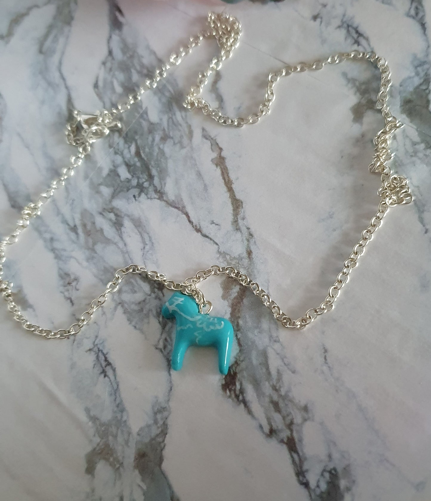 Decorative dalecarlia necklace
