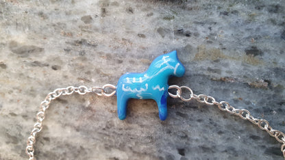 Decorative dalecarlia bracelet