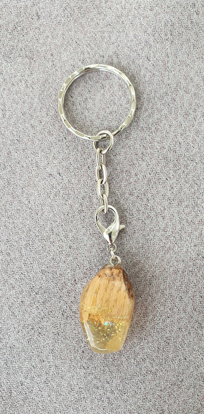 Secret wood keychains - resin, glitter and wood