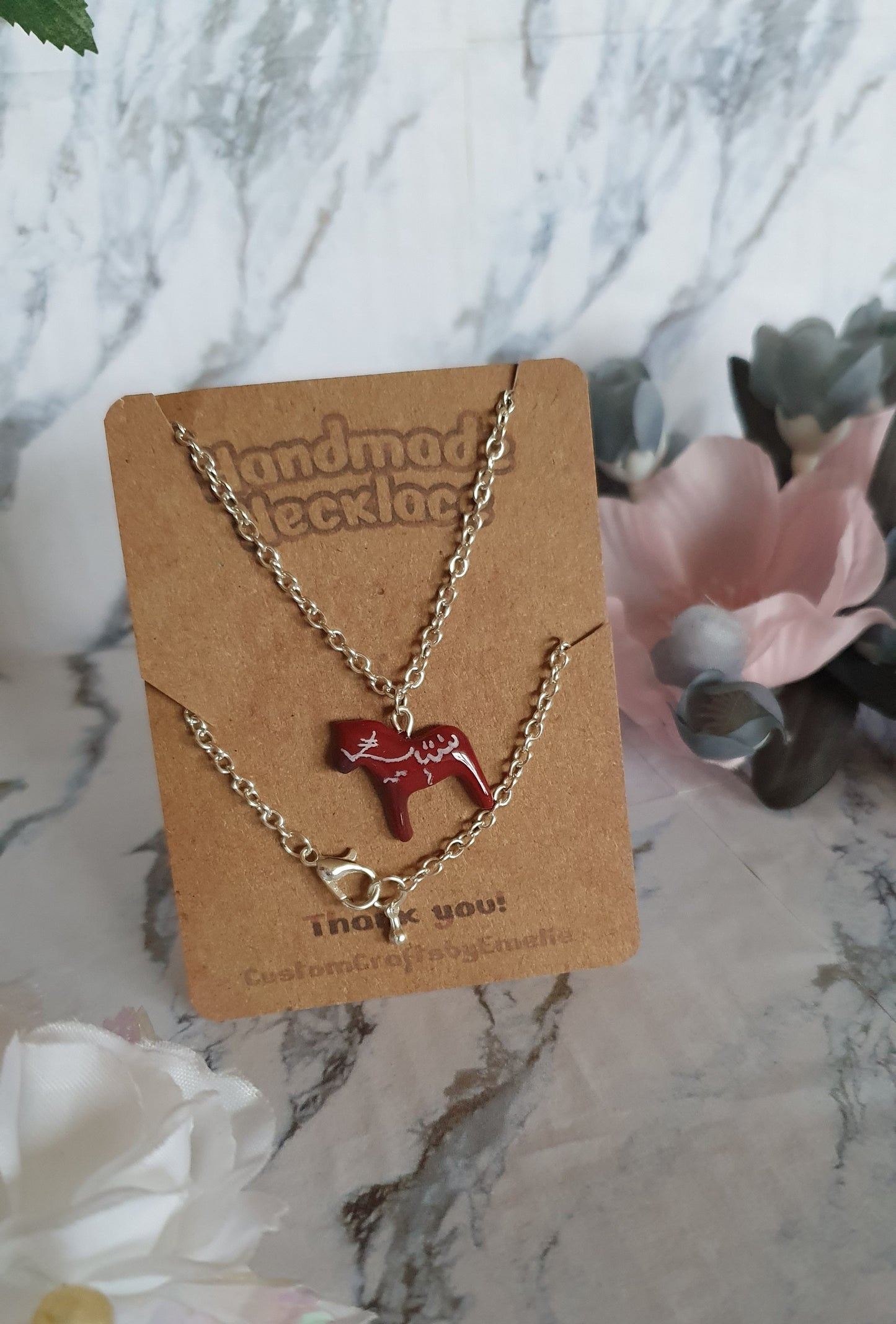 Decorative dalecarlia necklace