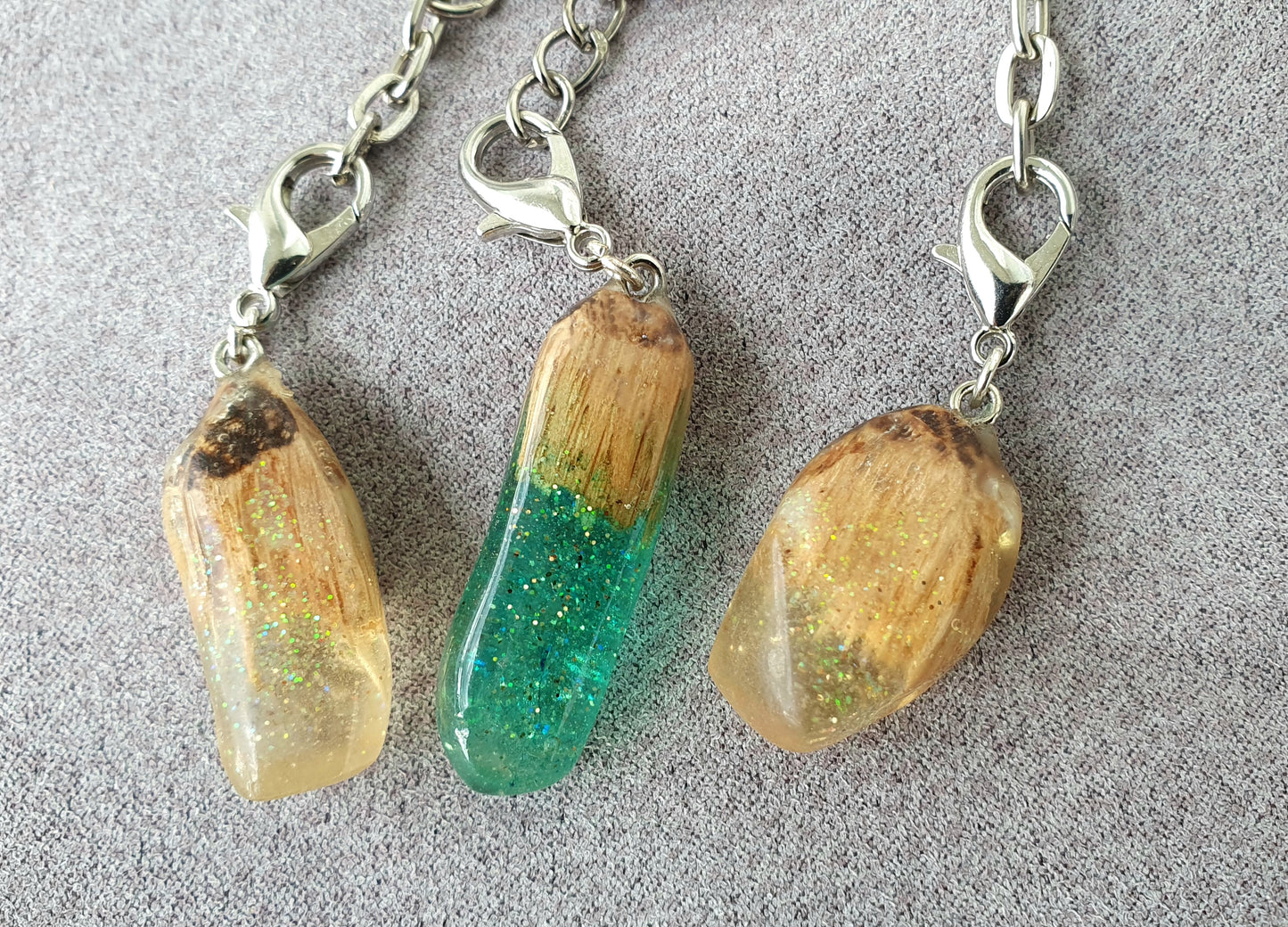Secret wood keychains - resin, glitter and wood