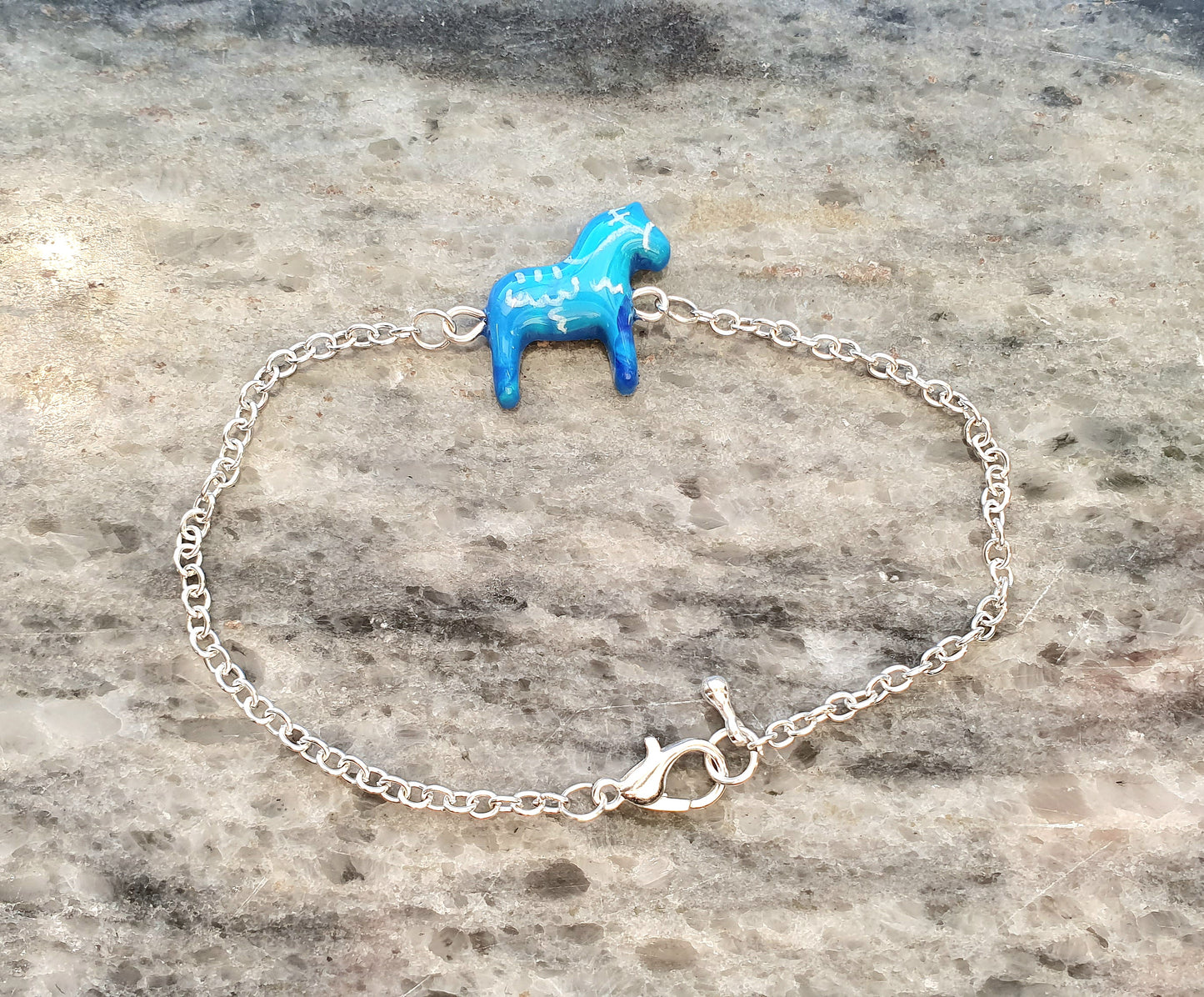 Decorative dalecarlia bracelet