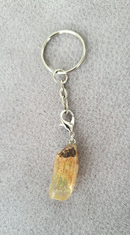 Secret wood keychains - resin, glitter and wood