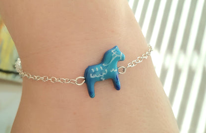 Decorative dalecarlia bracelet